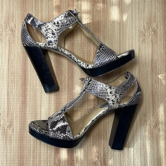 Michael Kors Snake Skin Zip Block High Heels Women's Size 7 - Picture 5 of 7